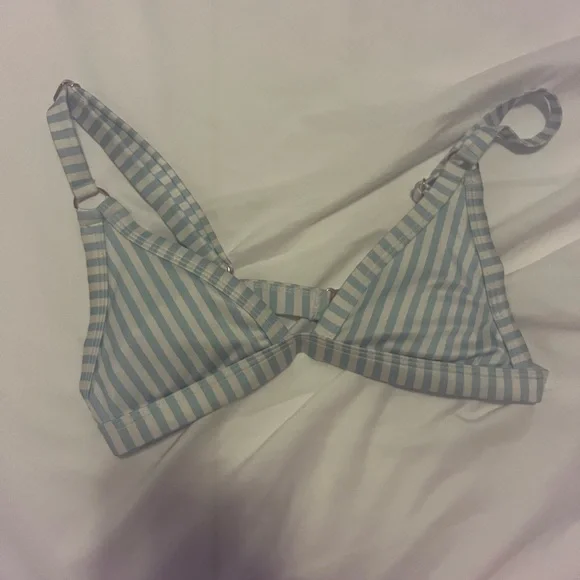 LA Hearts ‘Fixed’ Stripe Triangle Bikini Top - Picture 5 of 9